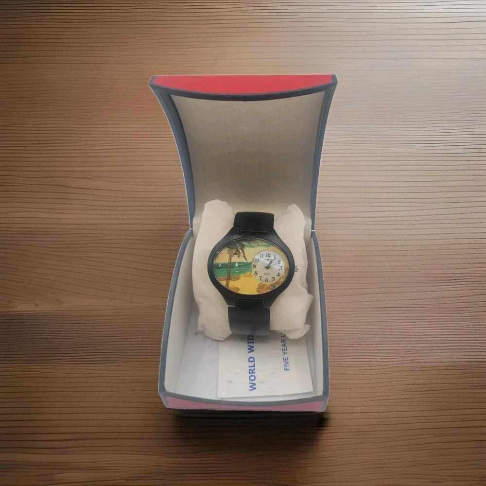 NIB Ladies Ian Daniels Mother of Pearl Dial Beach Theme Quartz Watch NEW BATTERY